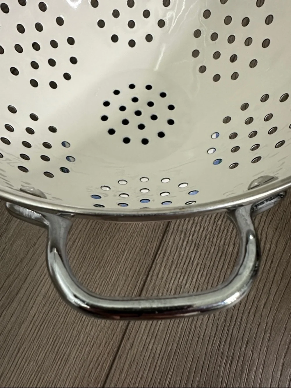 Pfaltzgraff Snow Bear Holiday Enameled Metal Colander 3 Quart‎